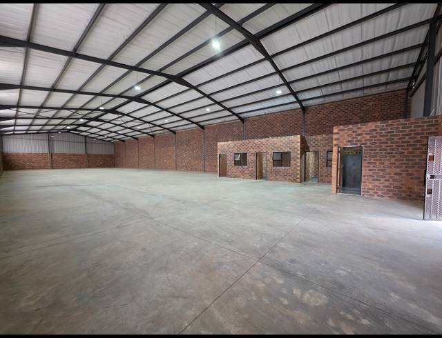 815M² WAREHOUSE TO LET IN AEROTON